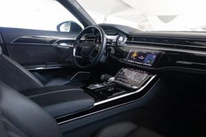 Audi A8 mieten in Dubai