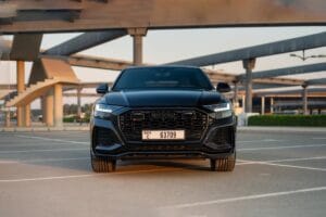 Audi RS Q8 mieten in Dubai