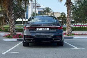 BMW 7er mieten in Dubai