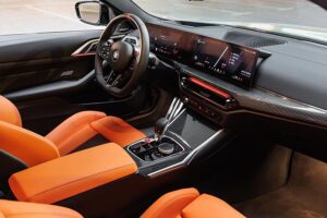 השכרת BMW M4 דובאי