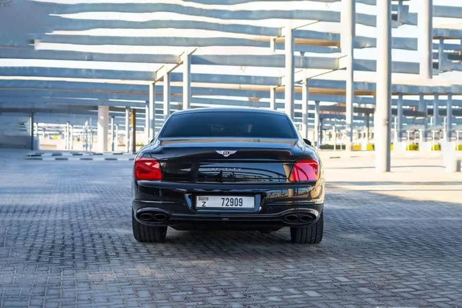 تأجير سيارة بنتلي فلاينج سبير في دبي