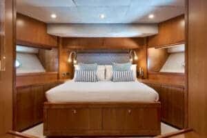 Bebroom inside yatch