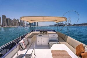 Mieten Sie eine Yacht in Dubai