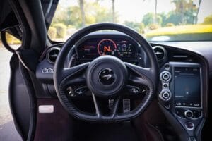 Innenraum des McLaren 720S in Dubai,