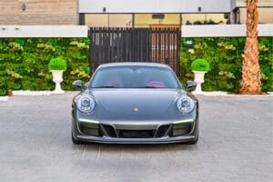 Porsche-Autovermietung in Dubai