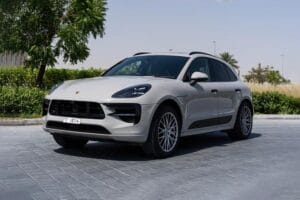 Porsche Macan mieten in Dubai, VAE
