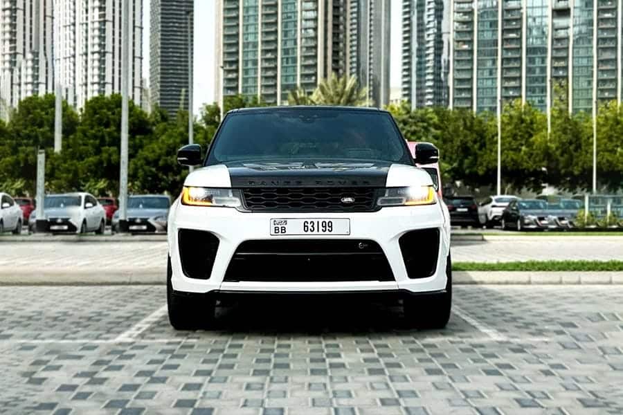 Location de Range Rover Sport SVR à Dubaï