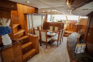 Яхта MAJESTY 88