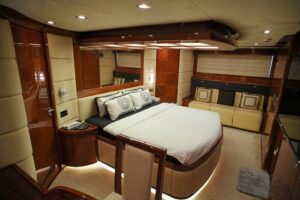Яхта MAJESTY 88