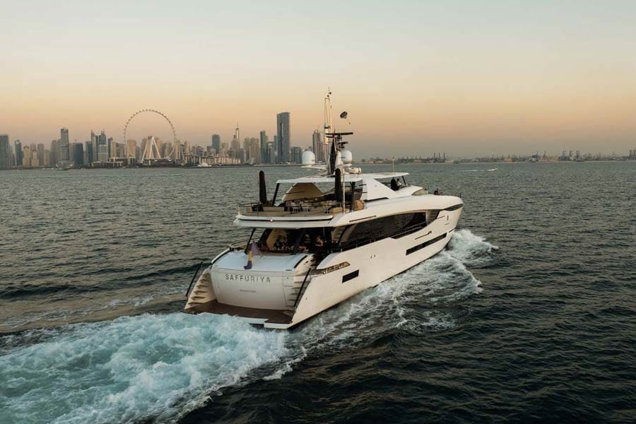luxury yacht for rent in dubai