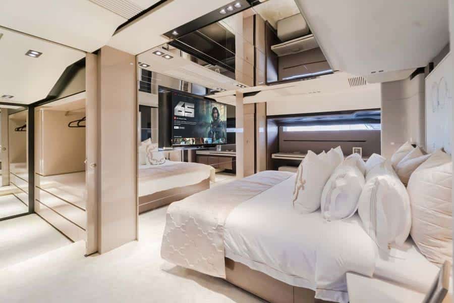 Rent a Yache in Dubai