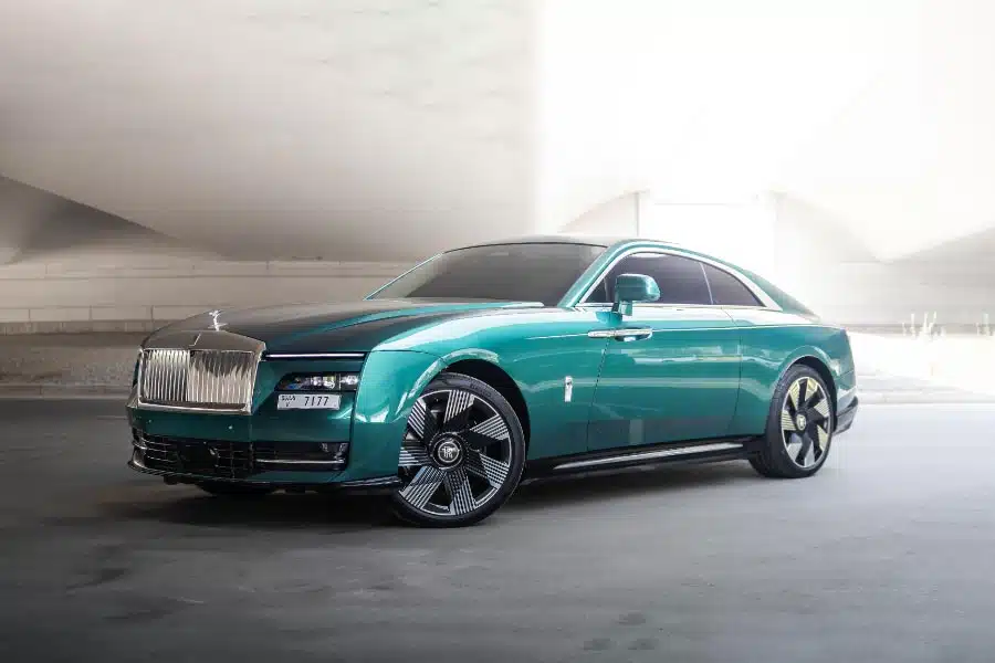 Rolls Royce Spectre Rent Dubai