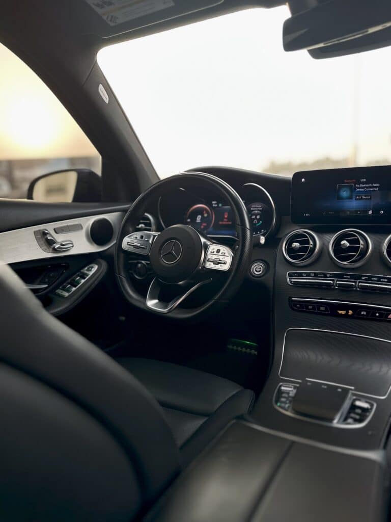 تأجير سيارة GLC 300 في دبي